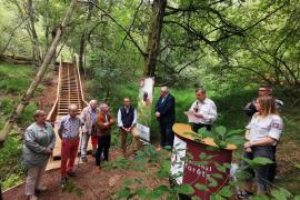 Inauguration du sentier du marais des Brosses pour la préservation des marais tufeux, typiques du Parc national de forêts